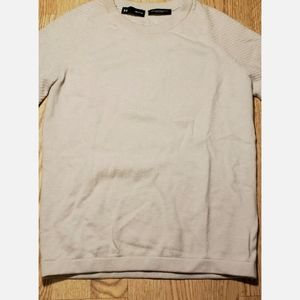 Under Armour Women's Sweater Small / P